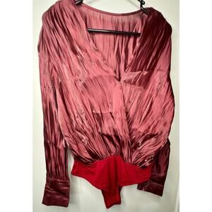 Long sleeve shimmerry topped bodysuit Size Large